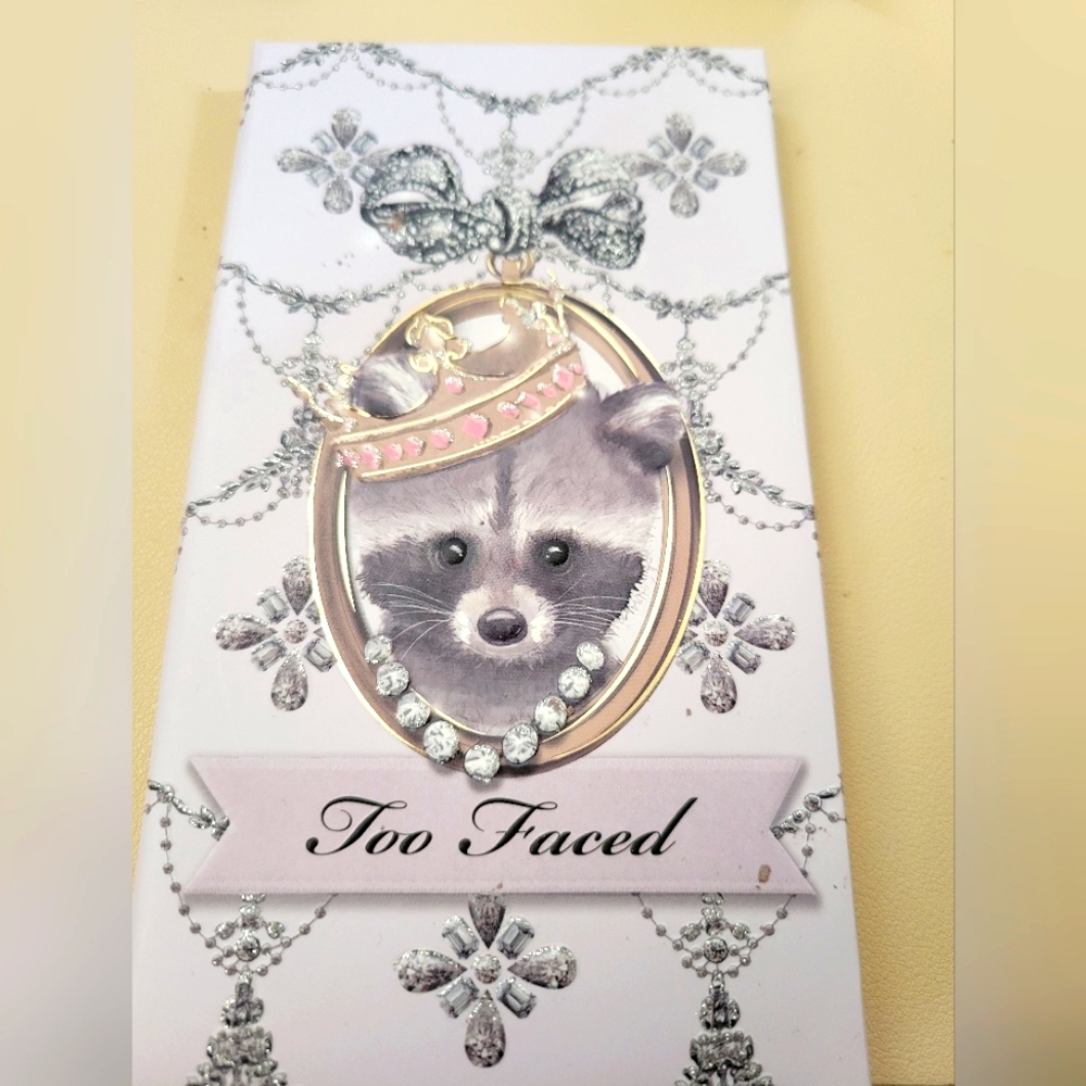 Too faced eyeshadow